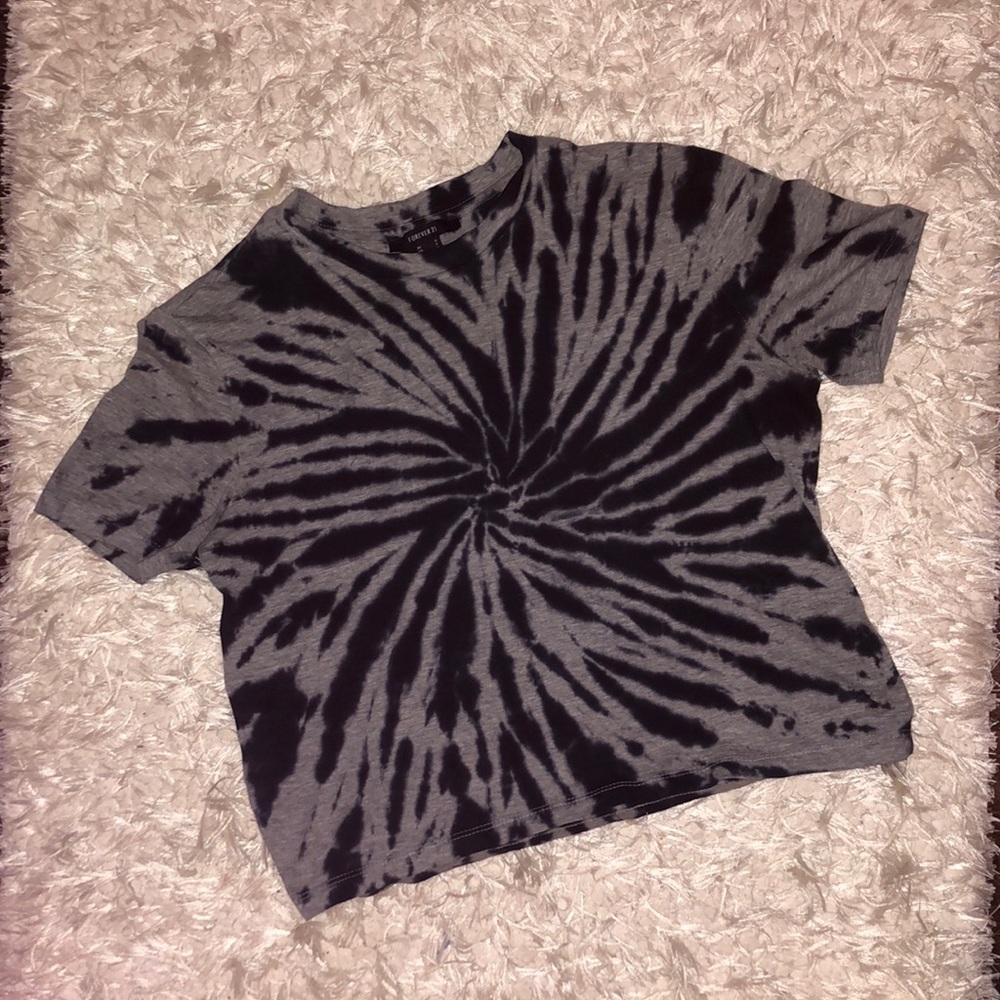 cropped t-shirt